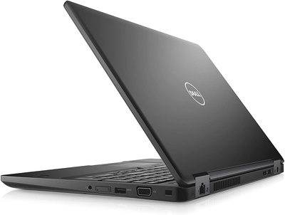 Dell Precision 3520 Core i7 7700HQ (7-gen.) 2,8 GHz / 32 GB / 960 SSD / 15,6'' FullHD, dotyk / Win 10 Prof. + Quadro M620 / Klasa A-